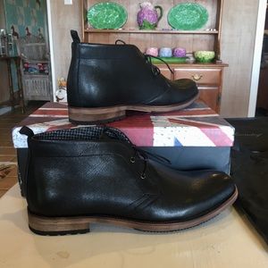 english laundry sheffield leather chukka boot